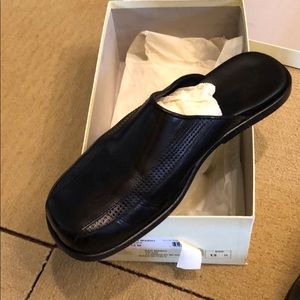Tommy Bahamas slip ons size 13